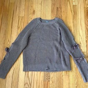 charlotte russe cute sweater with bows on the arm